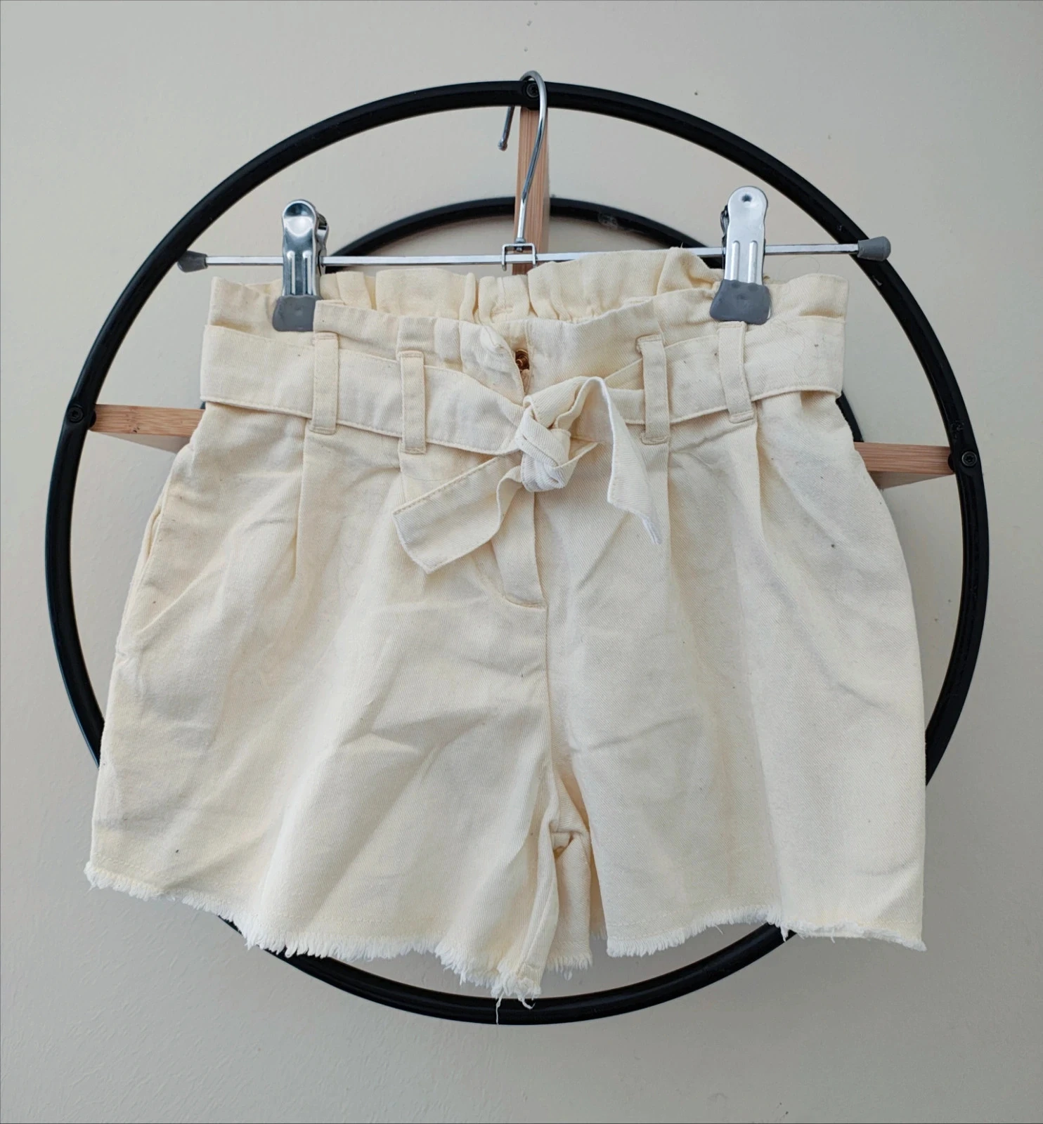 6 ans short jaune pâle tape a l'oeil